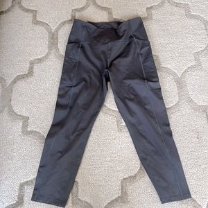 Girlfriend Collective calf length bike shorts / leggings